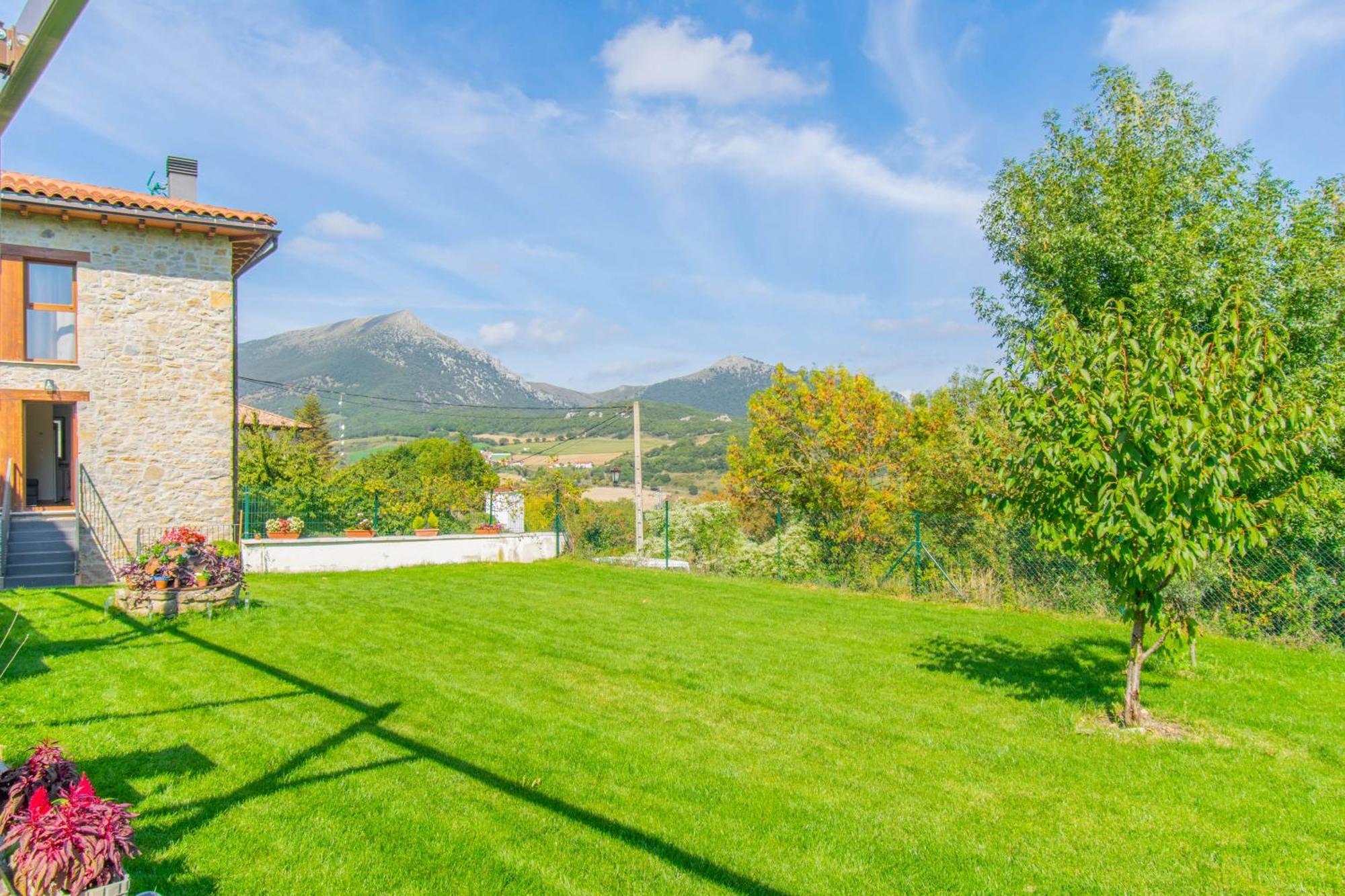 Acogedora Casa Rural Con Jardin Y Barbacoa Proxima A Pamplona Ilzarbe Zewnętrze zdjęcie